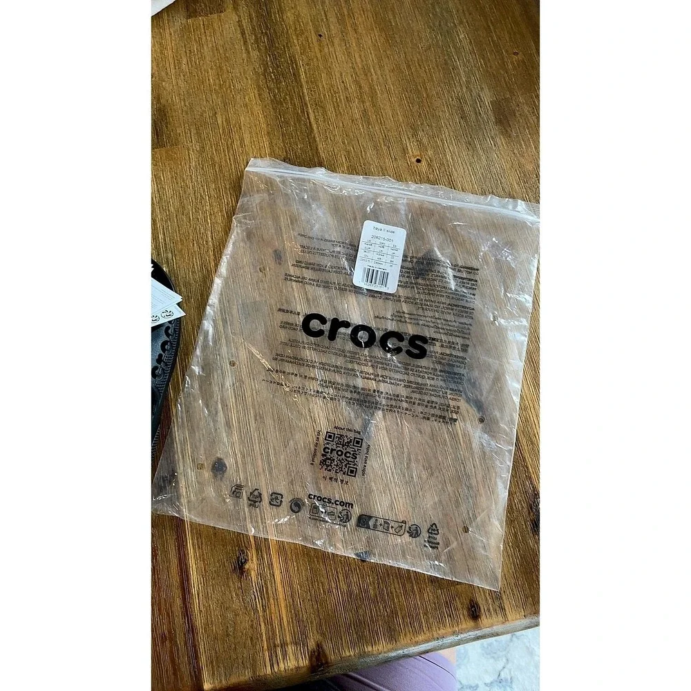 Crocs Baya II Slide Sandals, Black, Men's 4 / Women's 6 (NWT)